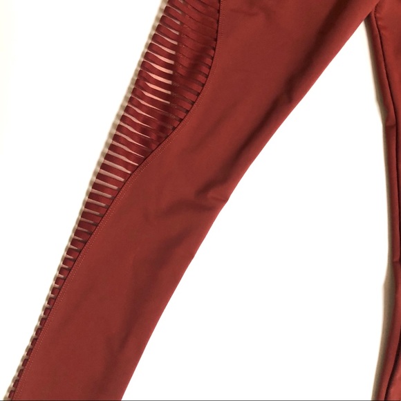 Onzie leggings with mesh inset - Picture 4 of 8